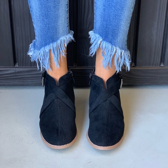 Black  Perforated Upper Buckle Detail Ankle Boots - Picture 3 of 7